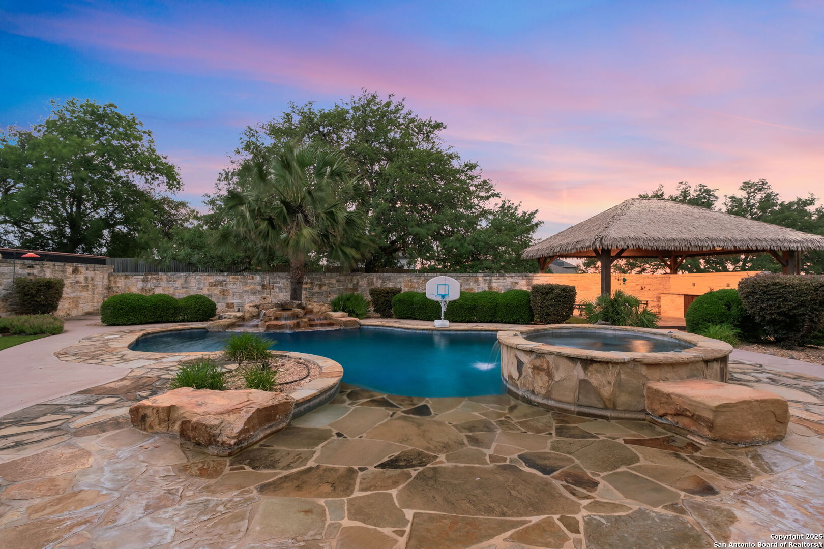 208 Cascade Caverns Boerne TX 78015