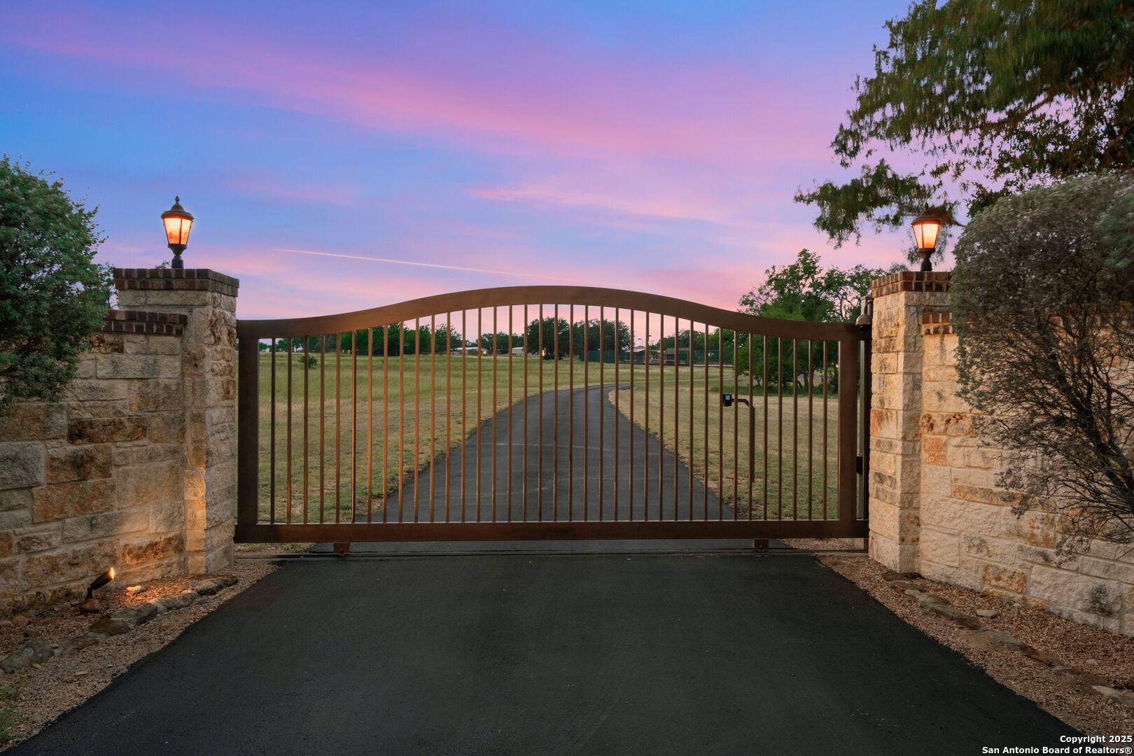 208 Cascade Caverns Boerne TX 78015