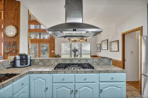 4141 Cr 343 Charlotte TX 78011