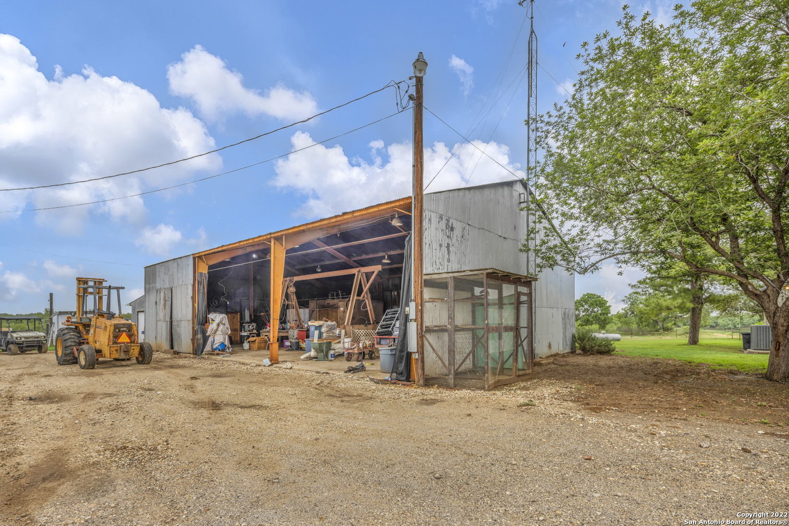 4141 Cr 343 Charlotte TX 78011