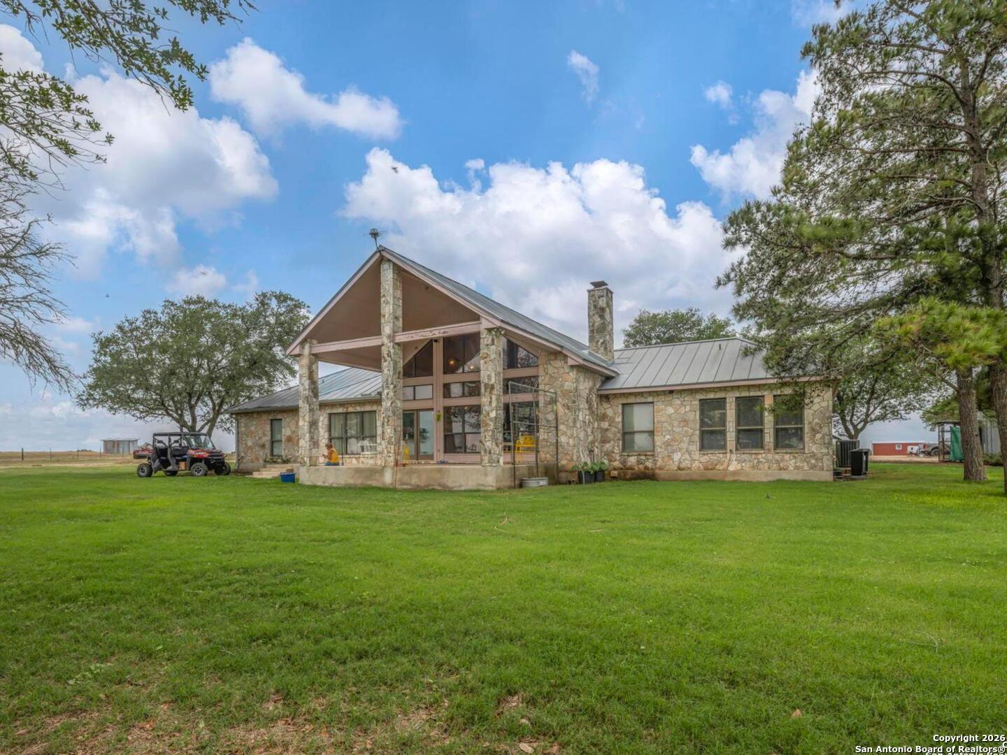 4141 Cr 343 Charlotte TX 78011