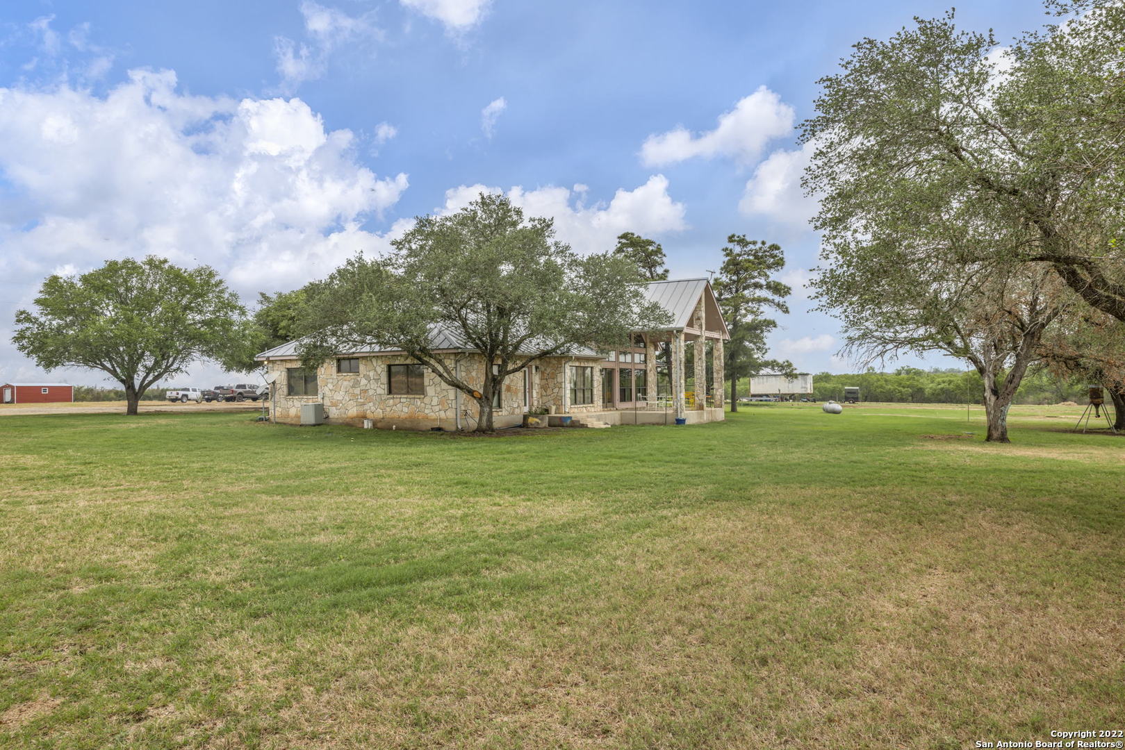 4141 Cr 343 Charlotte TX 78011
