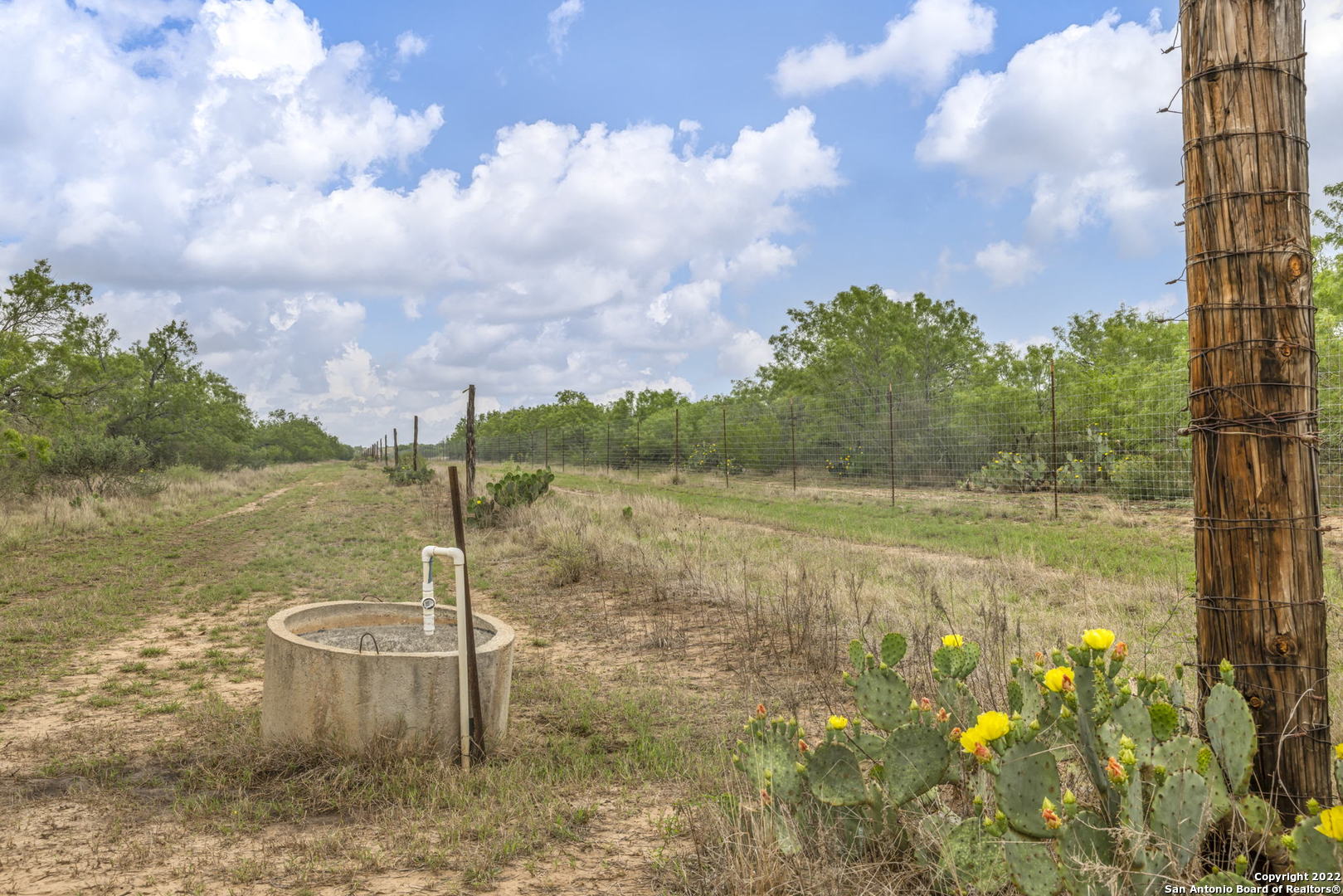 4141 Cr 343 Charlotte TX 78011