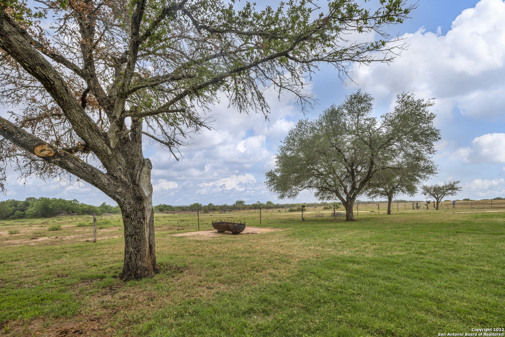 4141 Cr 343 Charlotte TX 78011