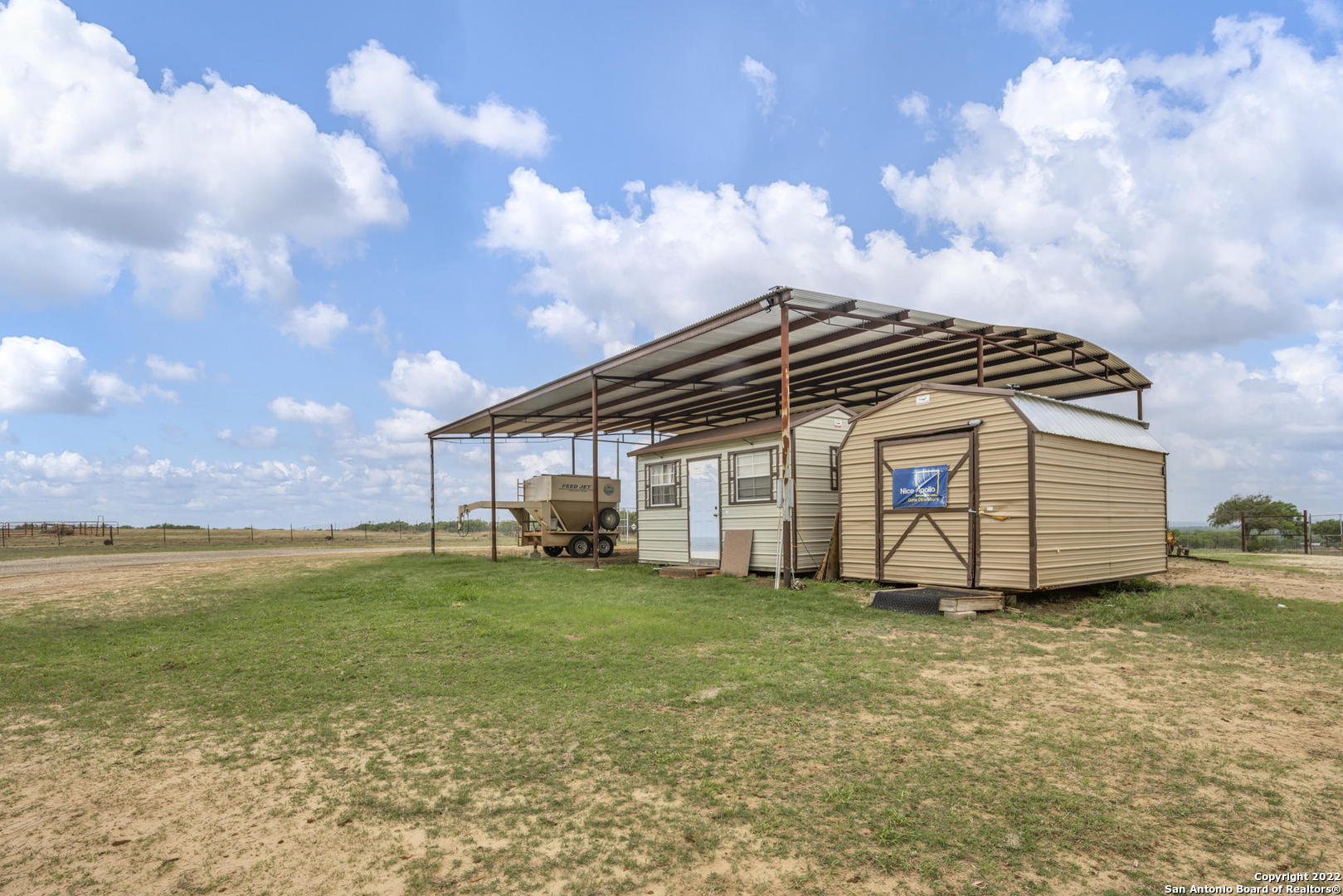 4141 Cr 343 Charlotte TX 78011