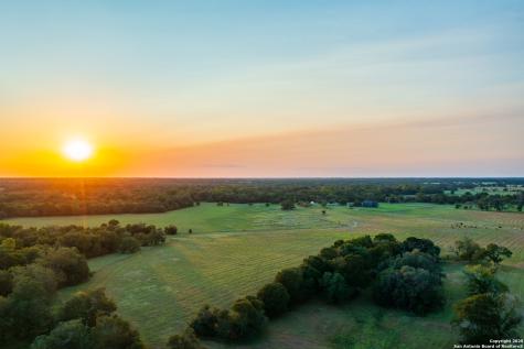 1071 Private Road 1090 Hallettsville TX 77964