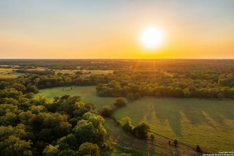 1071 Private Road 1090 Hallettsville TX 77964