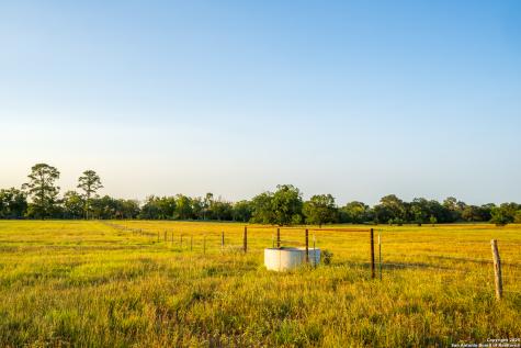1071 Private Road 1090 Hallettsville TX 77964