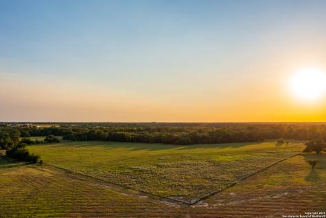 1071 Private Road 1090 Hallettsville TX 77964