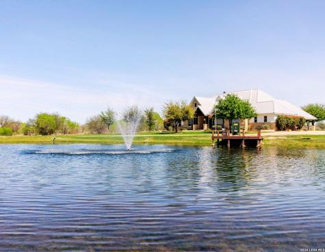 1980 County Road 361 La Vernia TX 78121