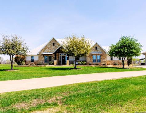 1980 County Road 361 La Vernia TX 78121
