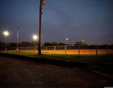 1980 County Road 361 La Vernia TX 78121