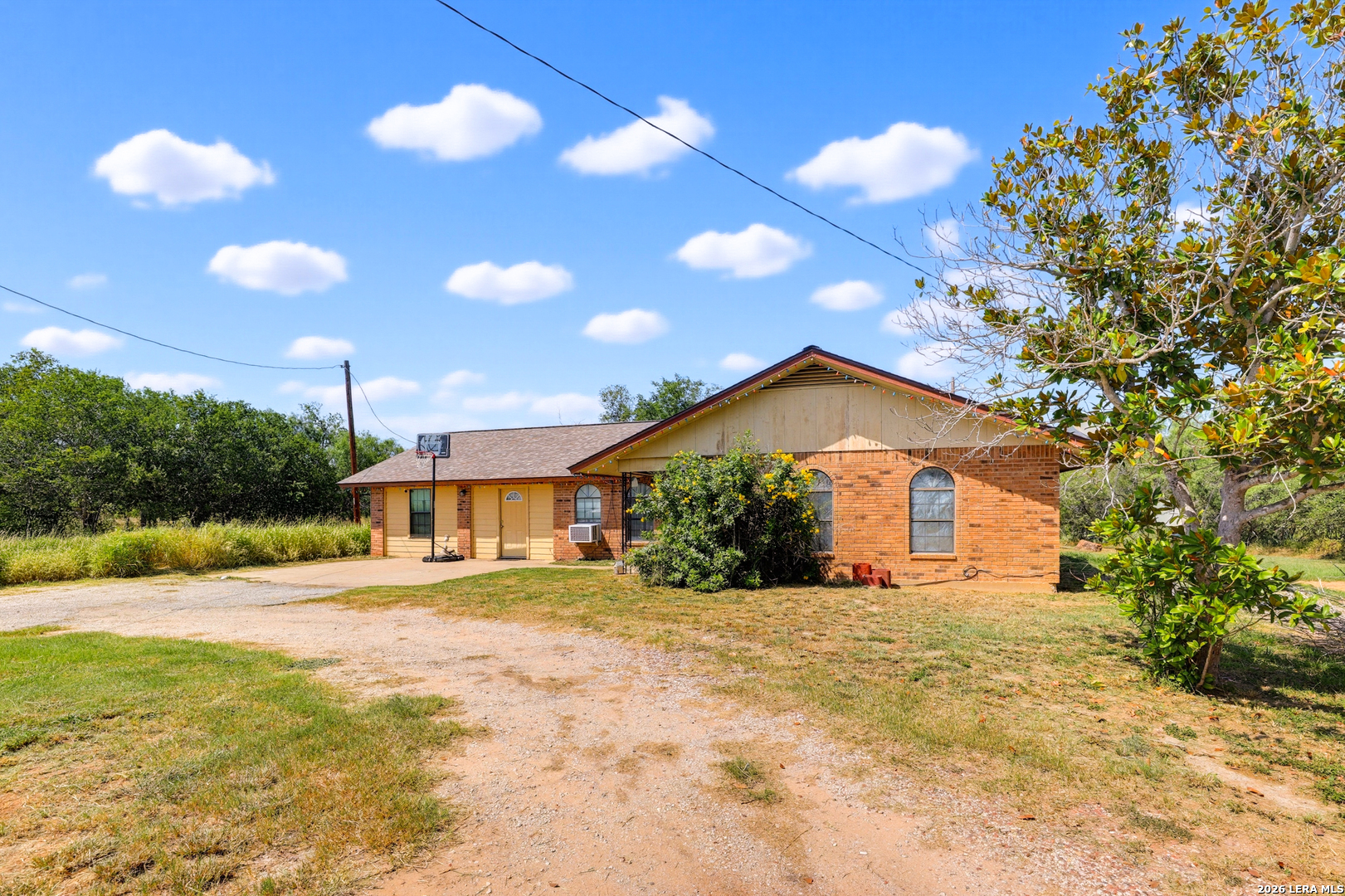 150 Fm 1303 Floresville TX 78114