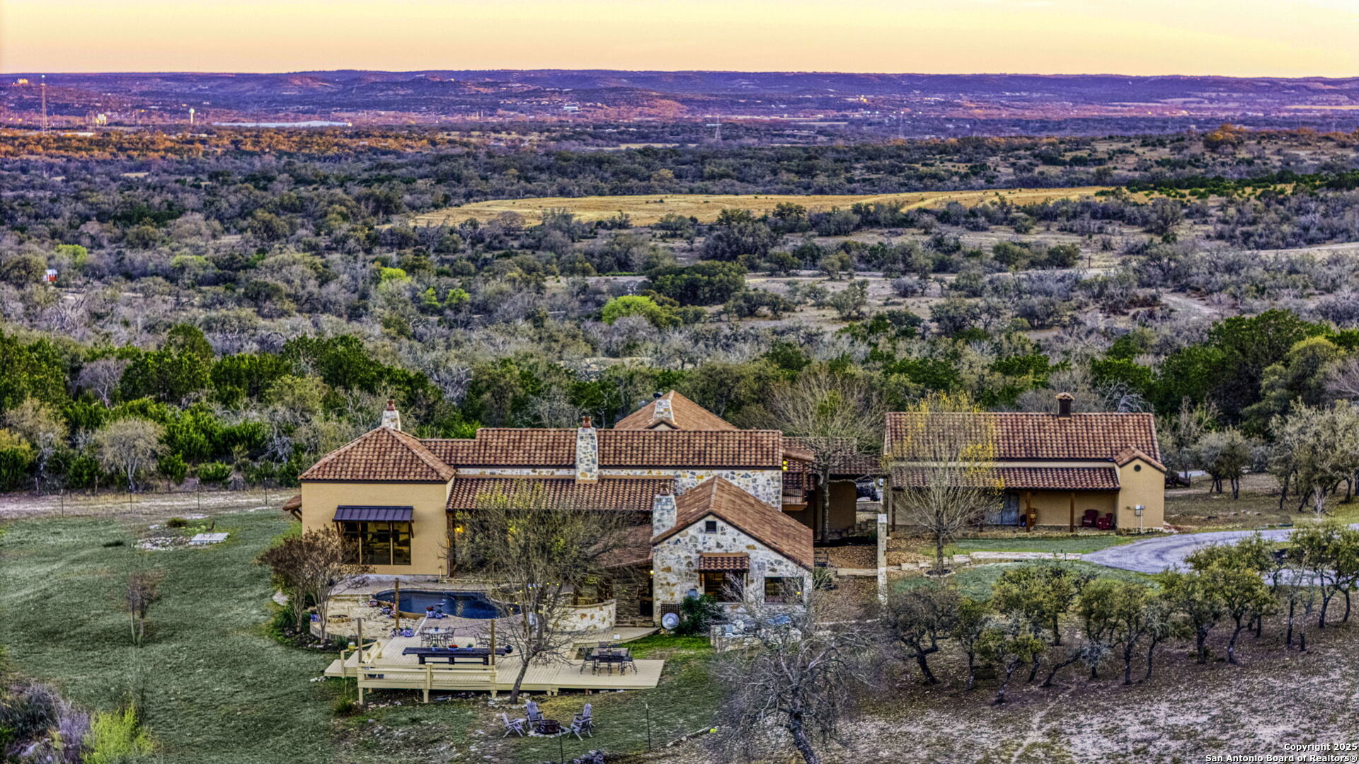 164 Camino Del Reserve Comfort TX 78013