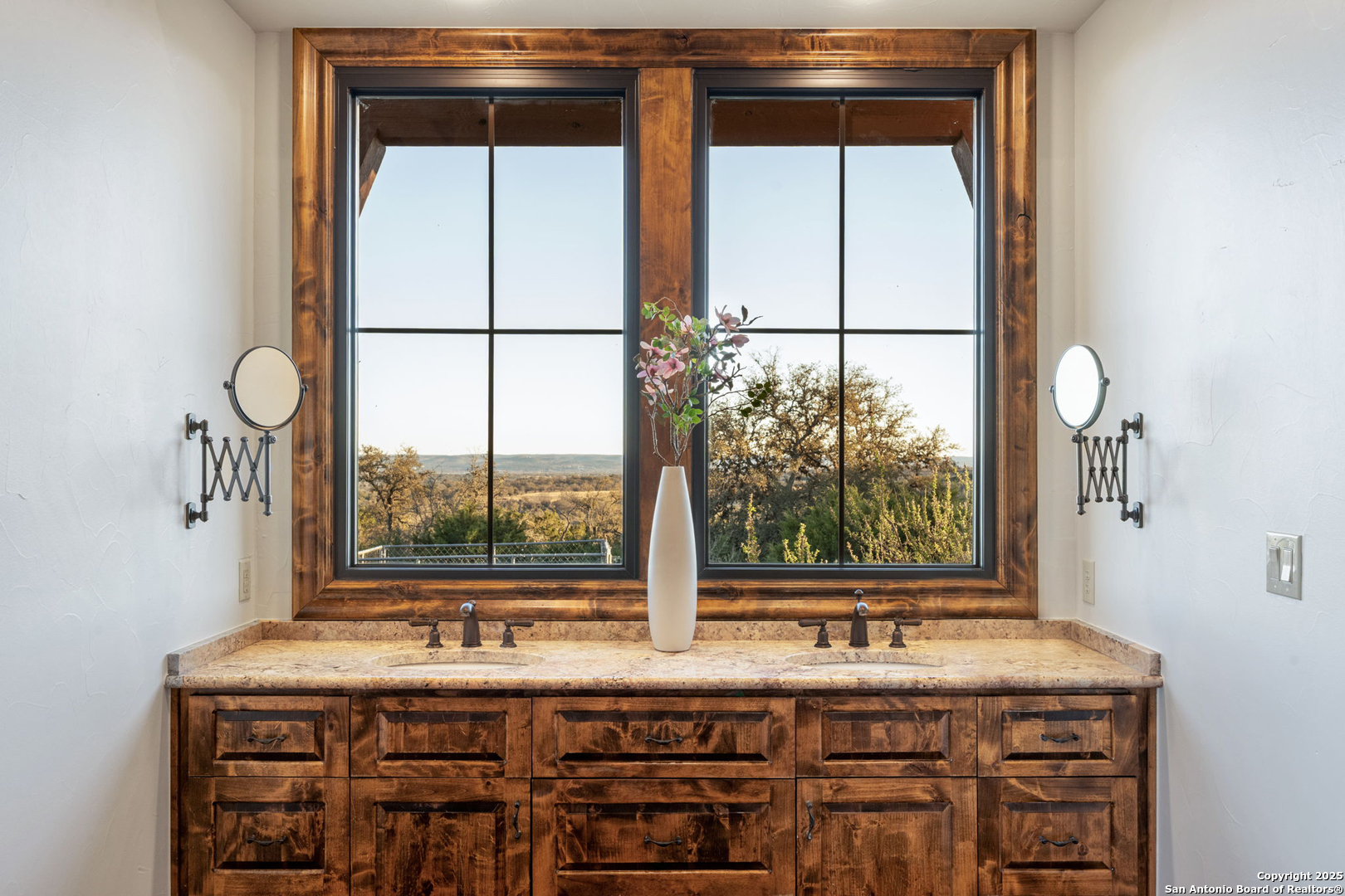 164 Camino Del Reserve Comfort TX 78013