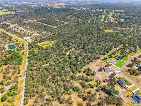 1581 County Road 321 La Vernia TX 78121