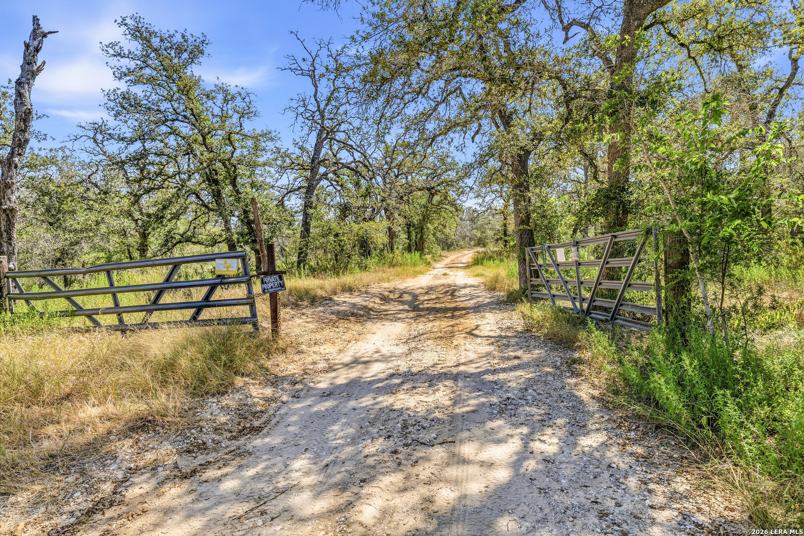 1581 County Road 321 La Vernia TX 78121