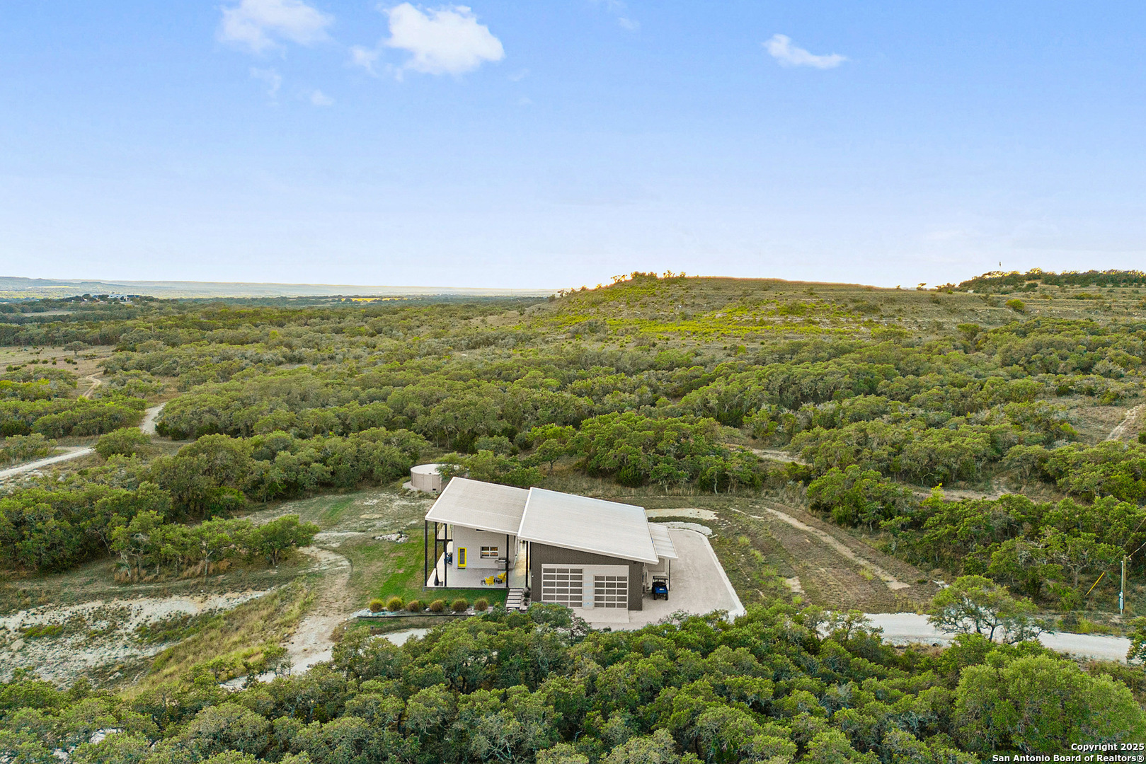 370 Gray Wolf Blanco TX 78606