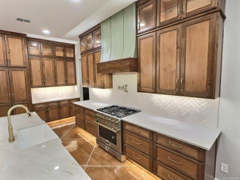 1230 Old Pearsall Road Jourdanton TX 78026