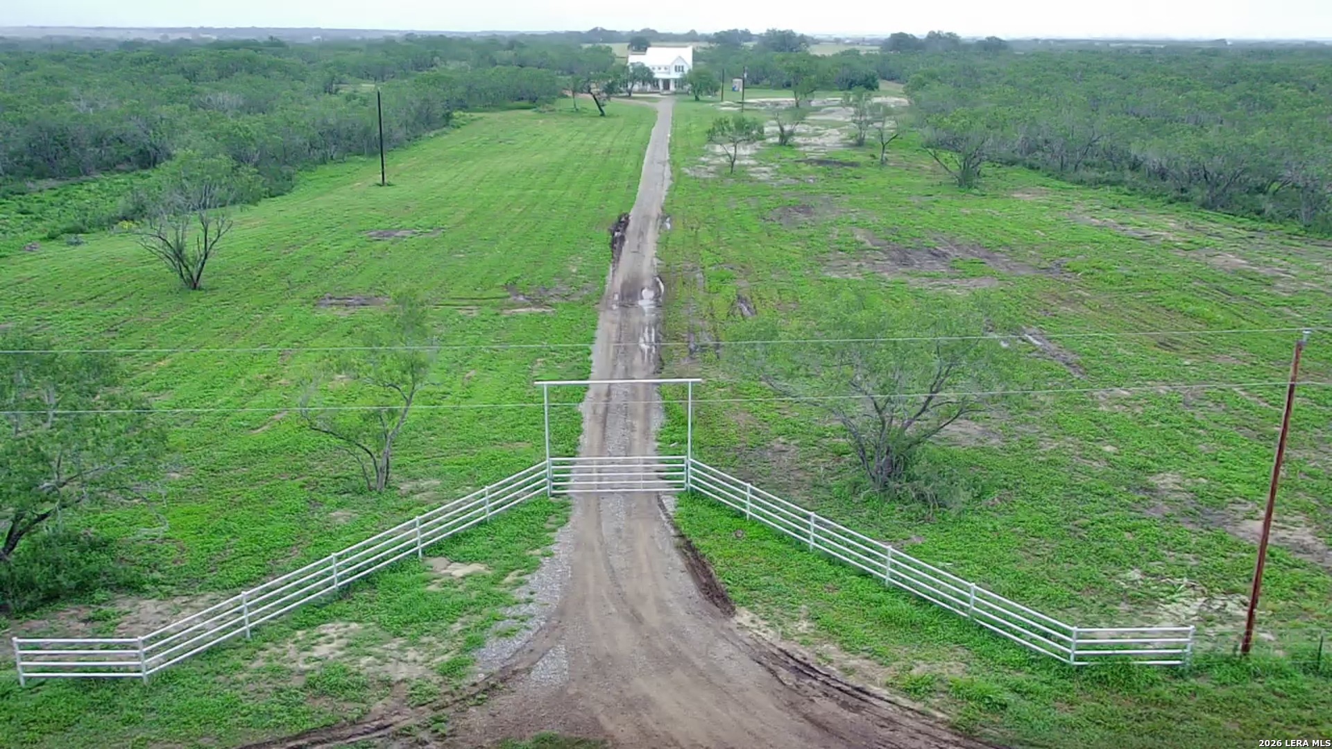 1230 Old Pearsall Road Jourdanton TX 78026