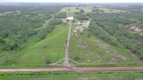1230 Old Pearsall Road Jourdanton TX 78026