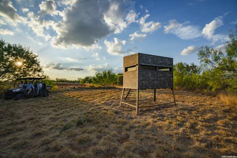000 County Road 4728 Dilley TX 78017