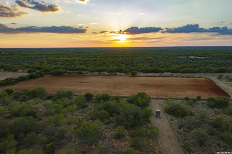 000 County Road 4728 Dilley TX 78017