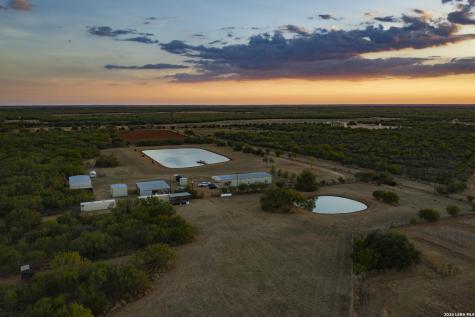 000 County Road 4728 Dilley TX 78017