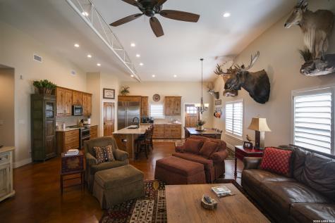 000 County Road 4728 Dilley TX 78017