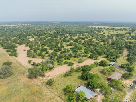 445 Private Road 7822 Natalia TX 78059