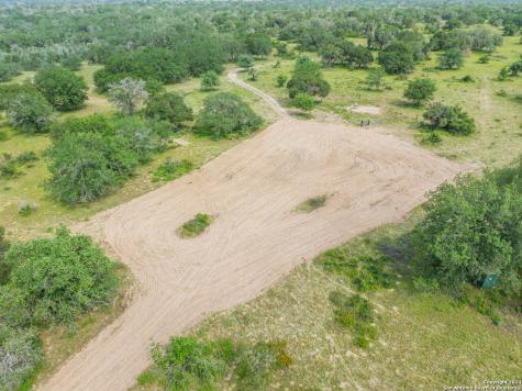 445 Private Road 7822 Natalia TX 78059