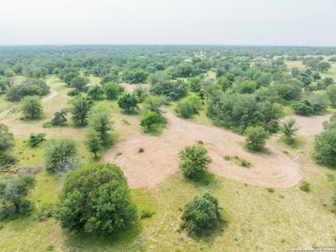 445 Private Road 7822 Natalia TX 78059