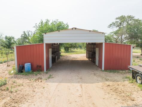 445 Private Road 7822 Natalia TX 78059