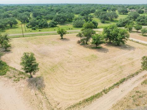445 Private Road 7822 Natalia TX 78059