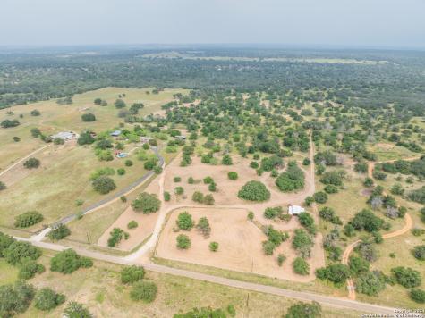 445 Private Road 7822 Natalia TX 78059