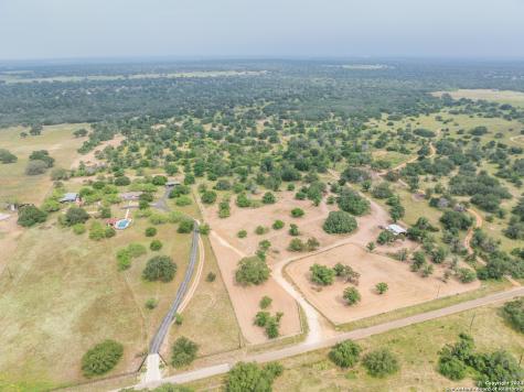 445 Private Road 7822 Natalia TX 78059