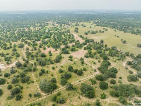 445 Private Road 7822 Natalia TX 78059