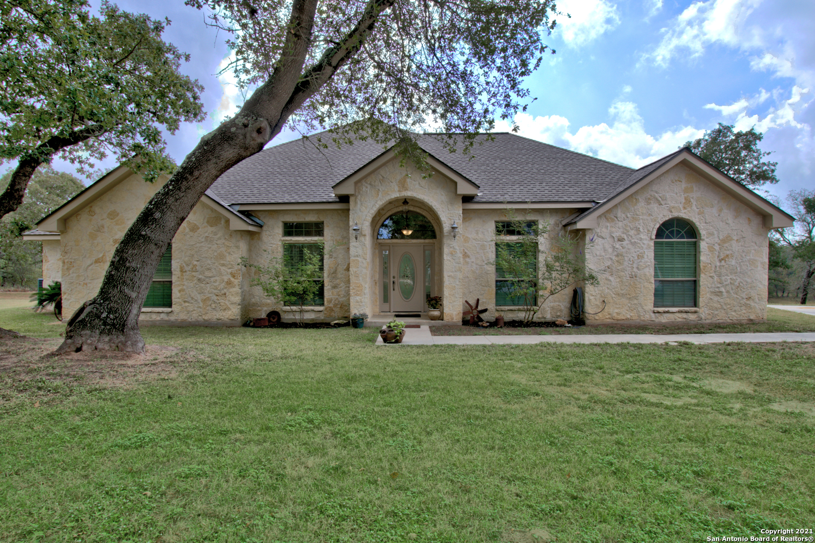 332 Polly Lane La Vernia TX 78121