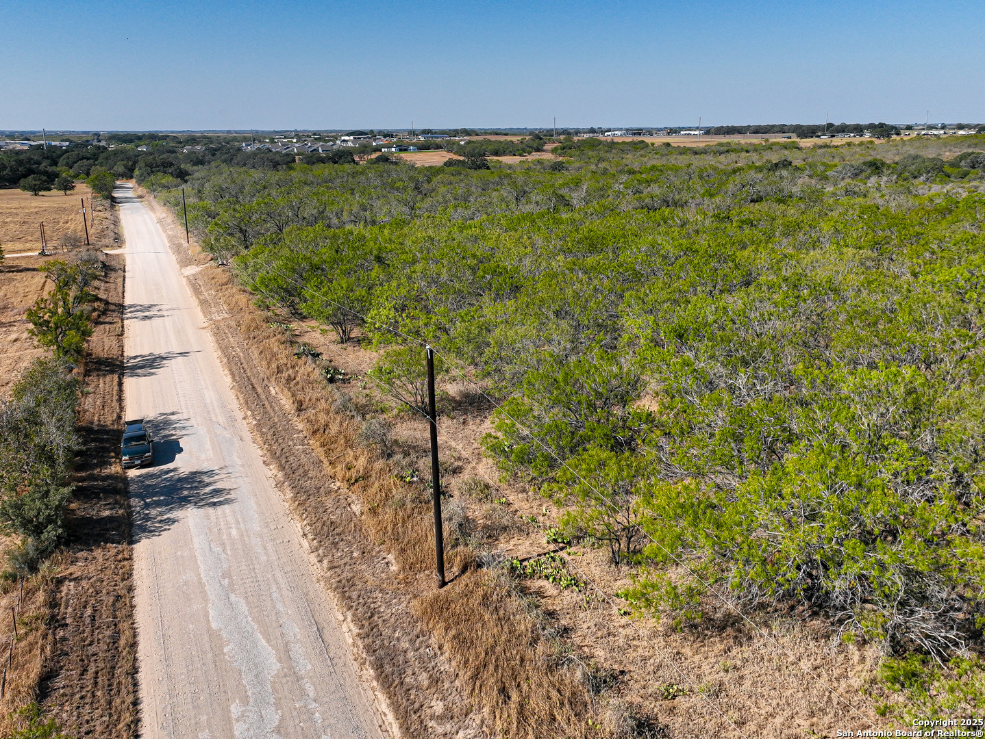 +/- 27.5 Acres County Road 302 Floresville TX 78114