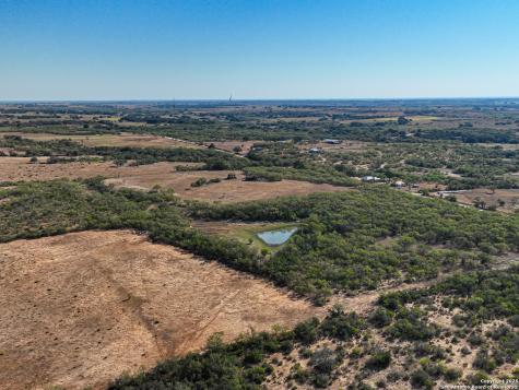 +/- 27.5 Acres County Road 302 Floresville TX 78114