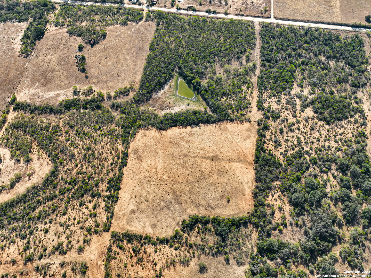 +/- 27.5 Acres County Road 302 Floresville TX 78114