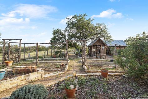 1900 Granite Springs Drive Fredericksburg TX 78624