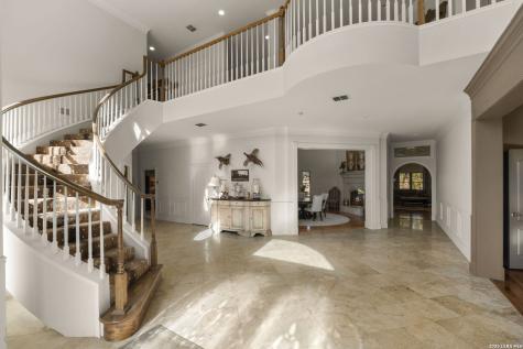 608 N Creek Road Comfort TX 78013