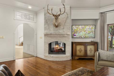 608 N Creek Road Comfort TX 78013