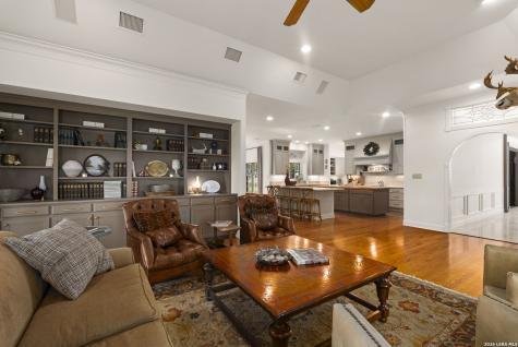 608 N Creek Road Comfort TX 78013