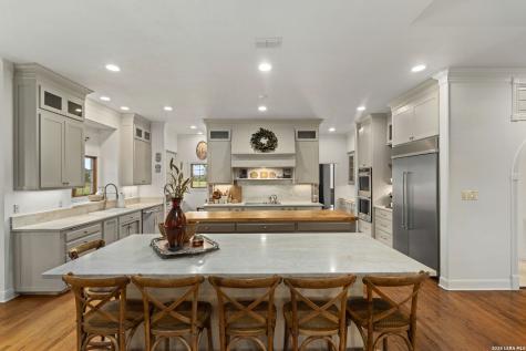 608 N Creek Road Comfort TX 78013