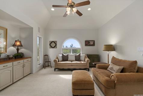 608 N Creek Road Comfort TX 78013
