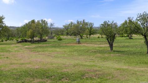 608 N Creek Road Comfort TX 78013
