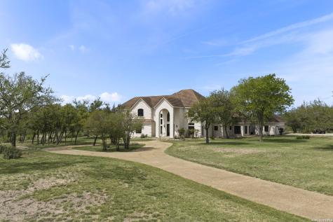 608 N Creek Road Comfort TX 78013