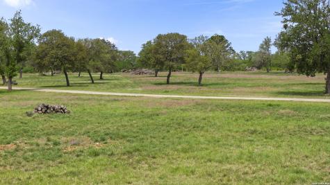 608 N Creek Road Comfort TX 78013